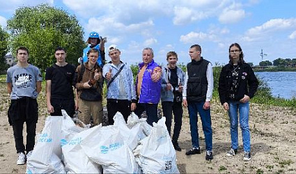На уборку водоемов вышли корпоративные волонтеры от Коми до Калининграда