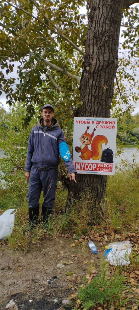 Мебель, обувь и весло: что нашли алтайские волонтеры на берегах Оби