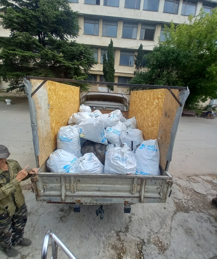 Как музыка и субботники помогают сохранять чистоту берегов