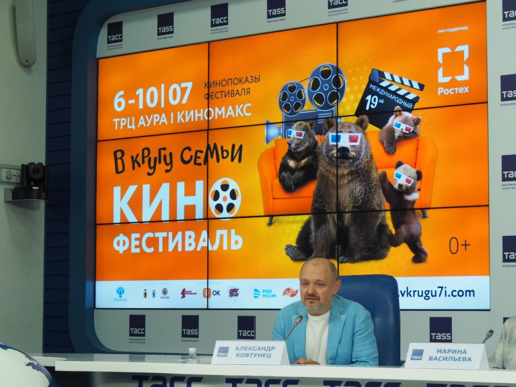 В кругу семьи: топовые порно видео