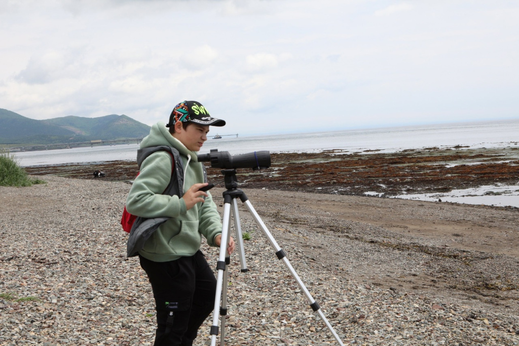 Юные экологи на Сахалине: Как молодежь очищает берега и изучает природу