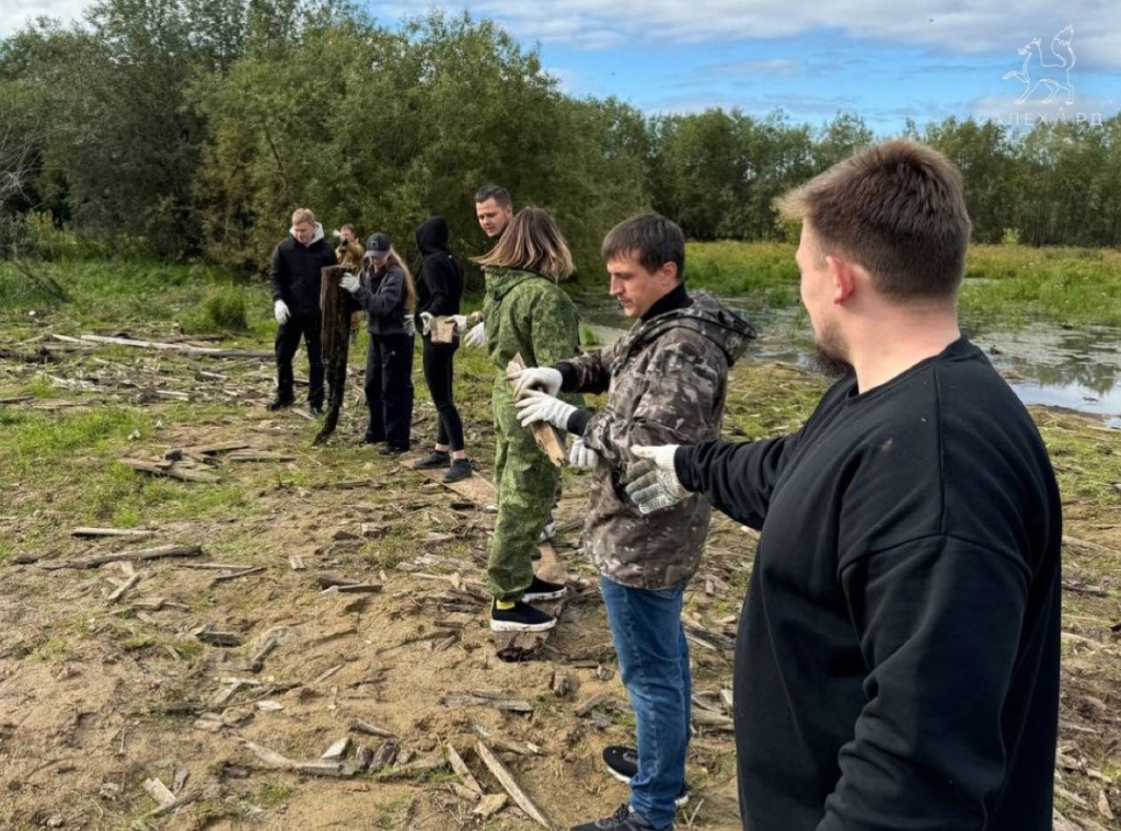 900 человек одновременно участвовали в акции «Вода России» на Ямале