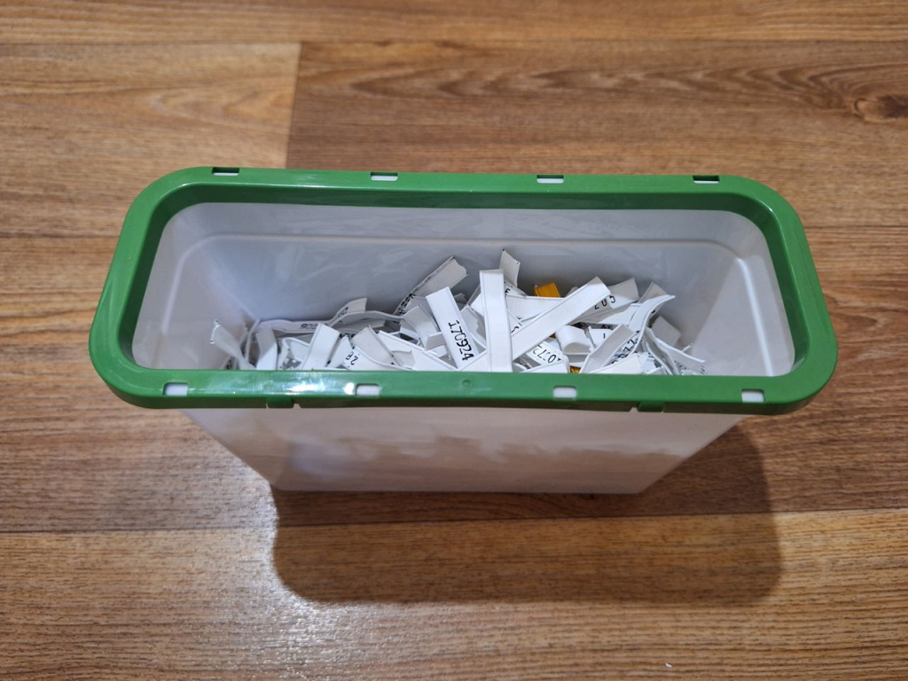 50 кг мусора вывез с берегов пруда волонтер-одиночка в Белгороде