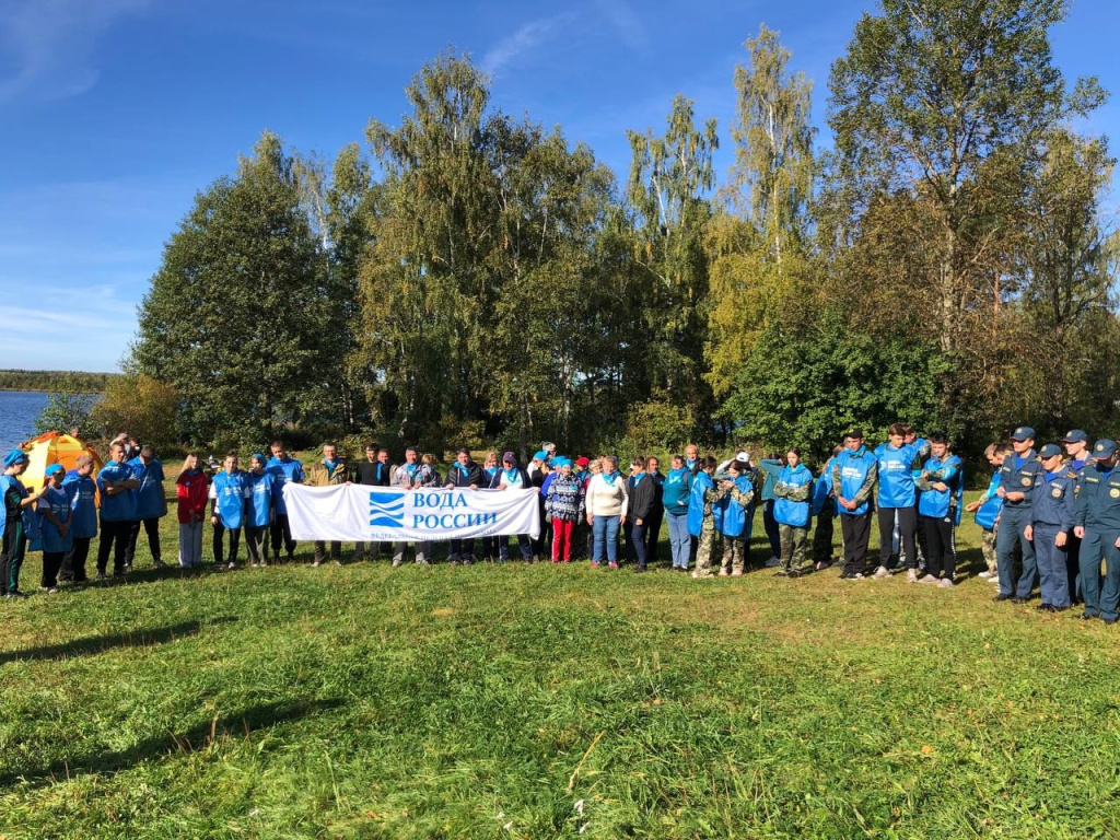 Больше 100 человек участвовало в субботнике в Иваново Больше 100 человек участвовало в субботнике в Иваново
