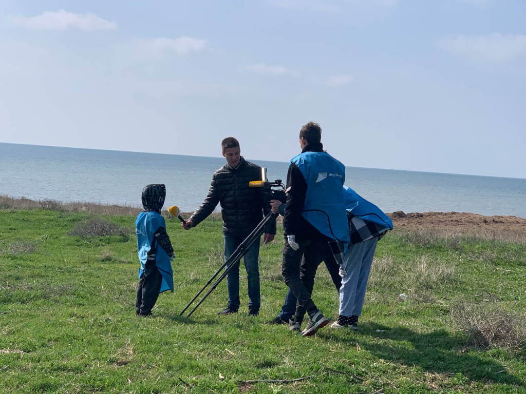 В День водных ресурсов волонтеры Херсонской области очистили берег Черного моря В День водных ресурсов волонтеры Херсонской области очистили берег Черного моря