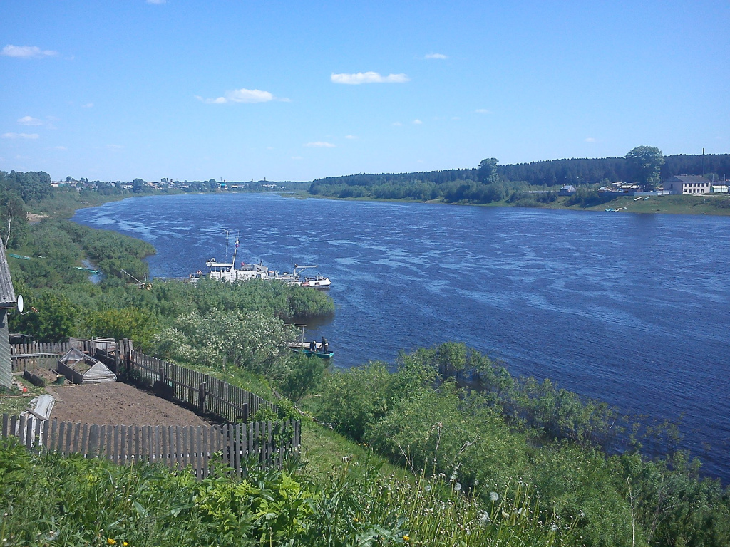 Сухона в Тотьме. Фото:Зелмина/wikimedia.org Сухона в Тотьме. Фото:Зелмина/wikimedia.org