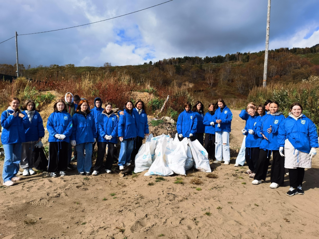 Волонтеры очищают берега от мусора от Сахалина до Вологды