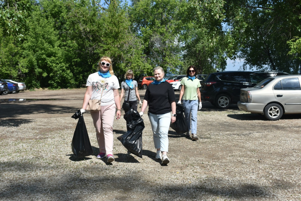 1,2 км очищенного берега и 250 мешков мусора – таков итог мероприятия, прошедшего в рамках акции «Вода России», в Новокуйбышевске Самарской области.