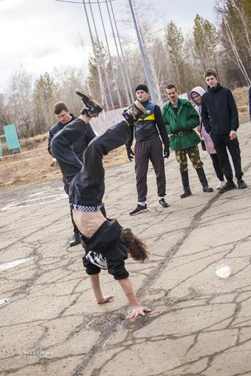 В Братске на берегу водохранилища прошел Green WorkOut - спортсмены тренировались и убирали мусор В Братске на берегу водохранилища прошел Green WorkOut - спортсмены тренировались и убирали мусор