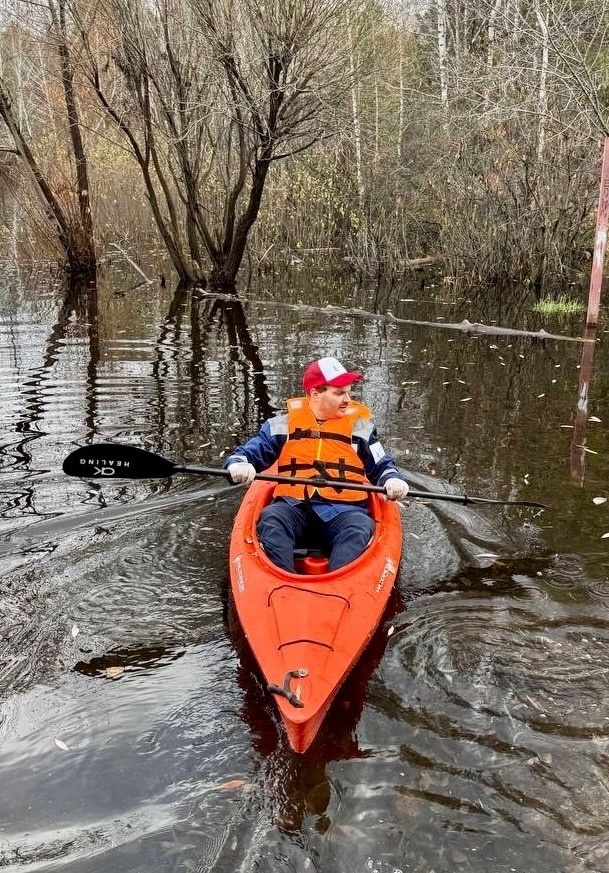 Челябинские волонтеры очистили берег Студенческого карьера перед зимой