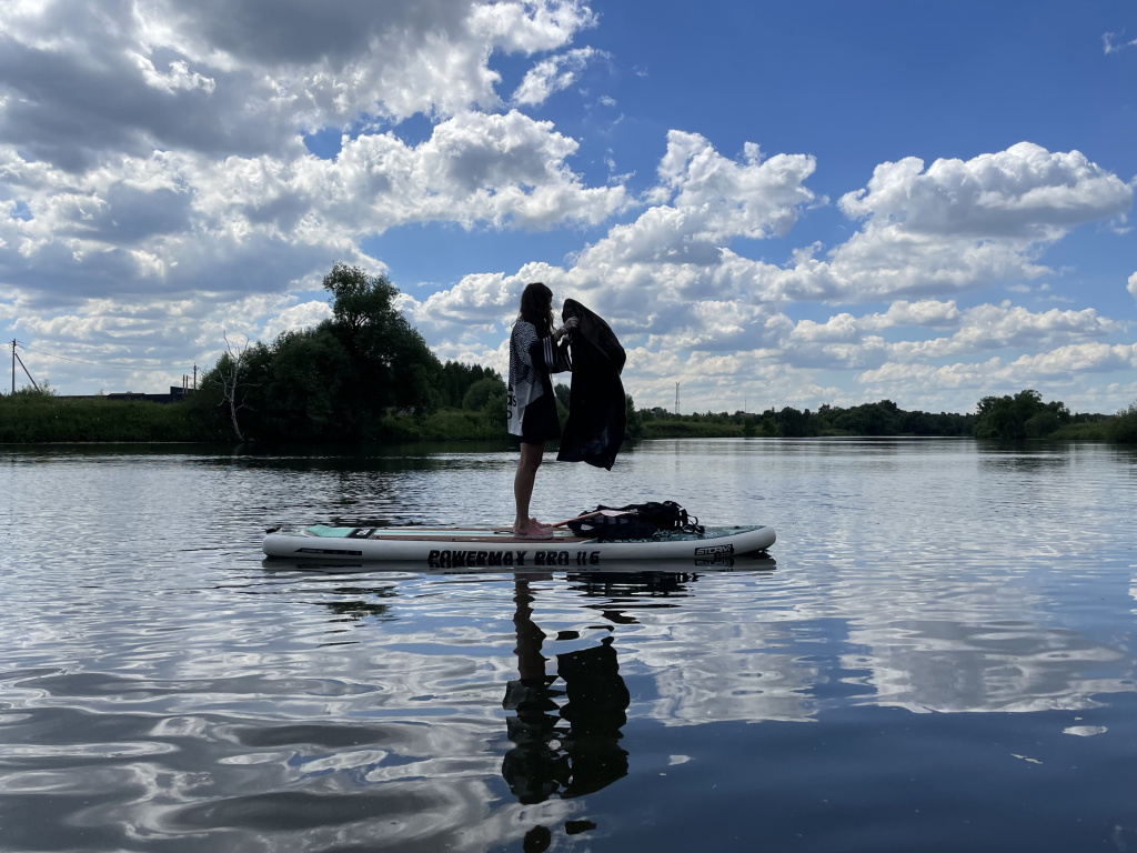 Побережья реки Пахры в усадьбе «Горки Ленинские» очистили волонтеры