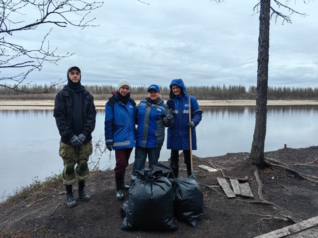 Сотрудники Ново-Уренгойского линейно-производственного управления магистральных газопроводов компании «Газпром Трансгаз» дали старт сезону субботников в рамках акции «Вода России»