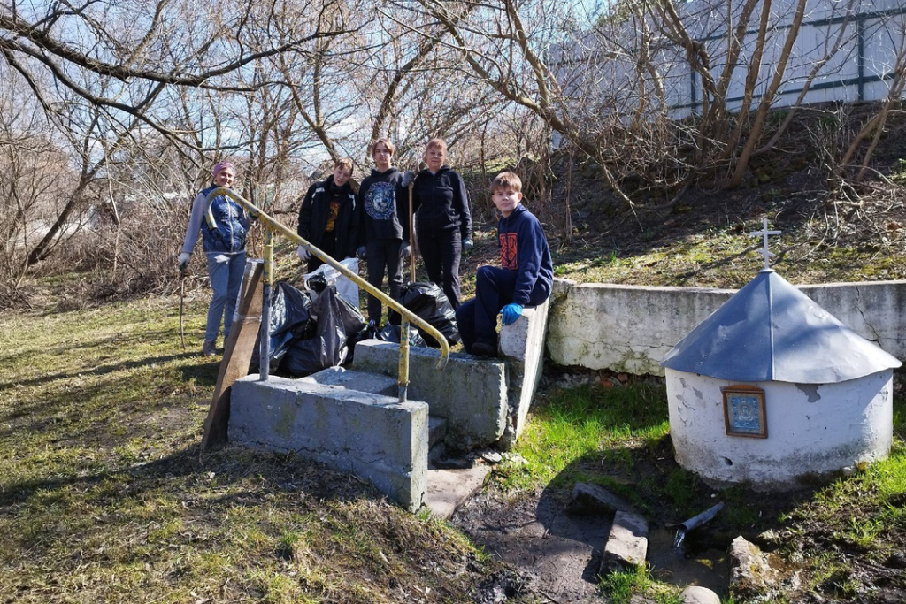 Волонтеры «Воды России» снова с мусорными мешками на побережьях
