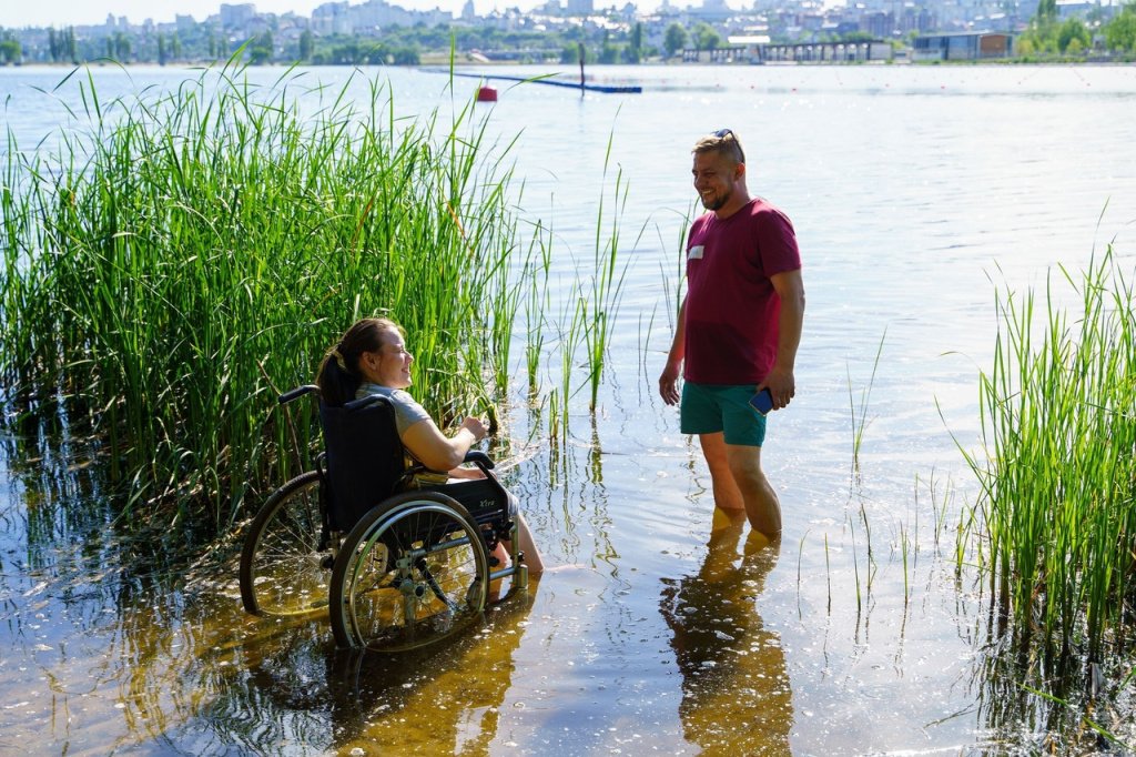 В Воронежской области территорию вокруг Придаченской дамбы привели в порядок в рамках экопикника для людей с ОВЗ