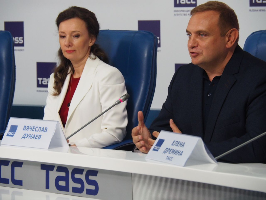 «Вода России» и «В кругу семьи»