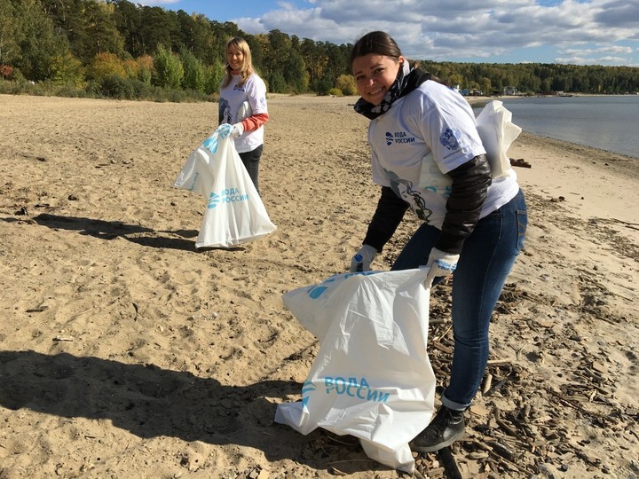 20 09 волонтерки Новосибирска.jpeg