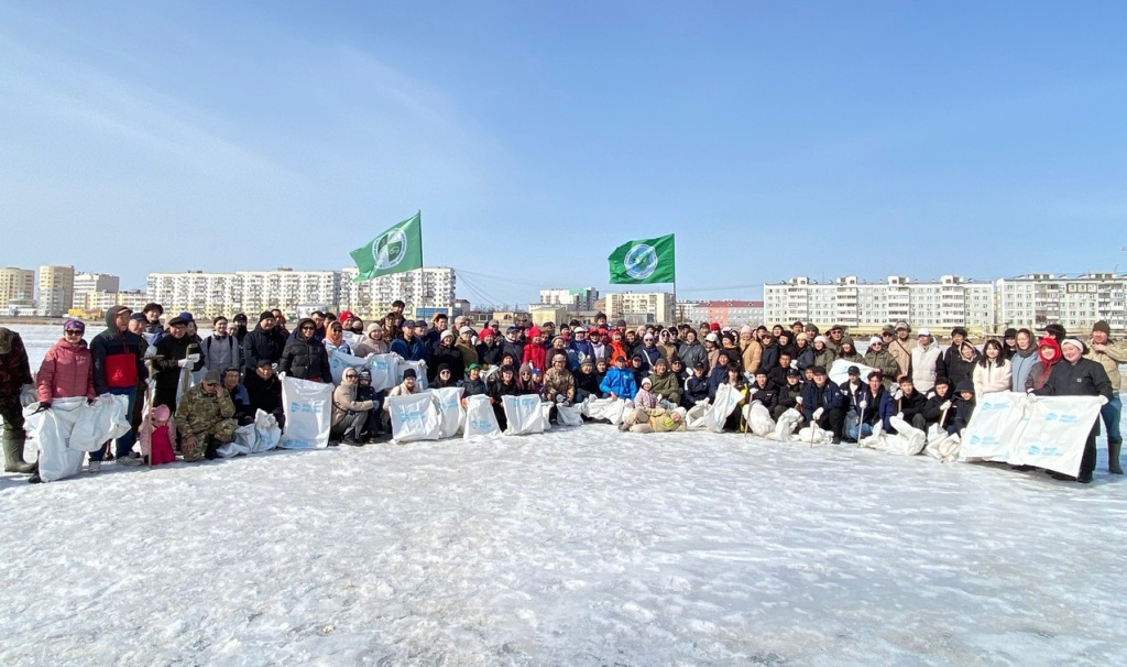 Крупный субботник в рамках акции «Вода России» приуроченный ко Дню Земли прошел недавно в Якутске на берегах озера Сайсары.