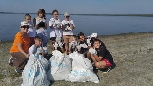 05 09 школьники и сесьи волонтеров в Озерске.jpeg