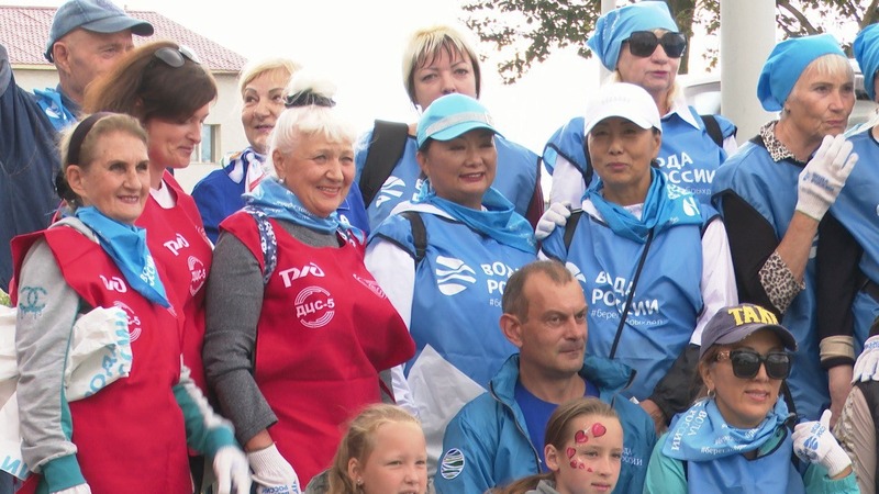 05 09 На уборку вышли и дети, и _Серебряные волонтеры_.jpg