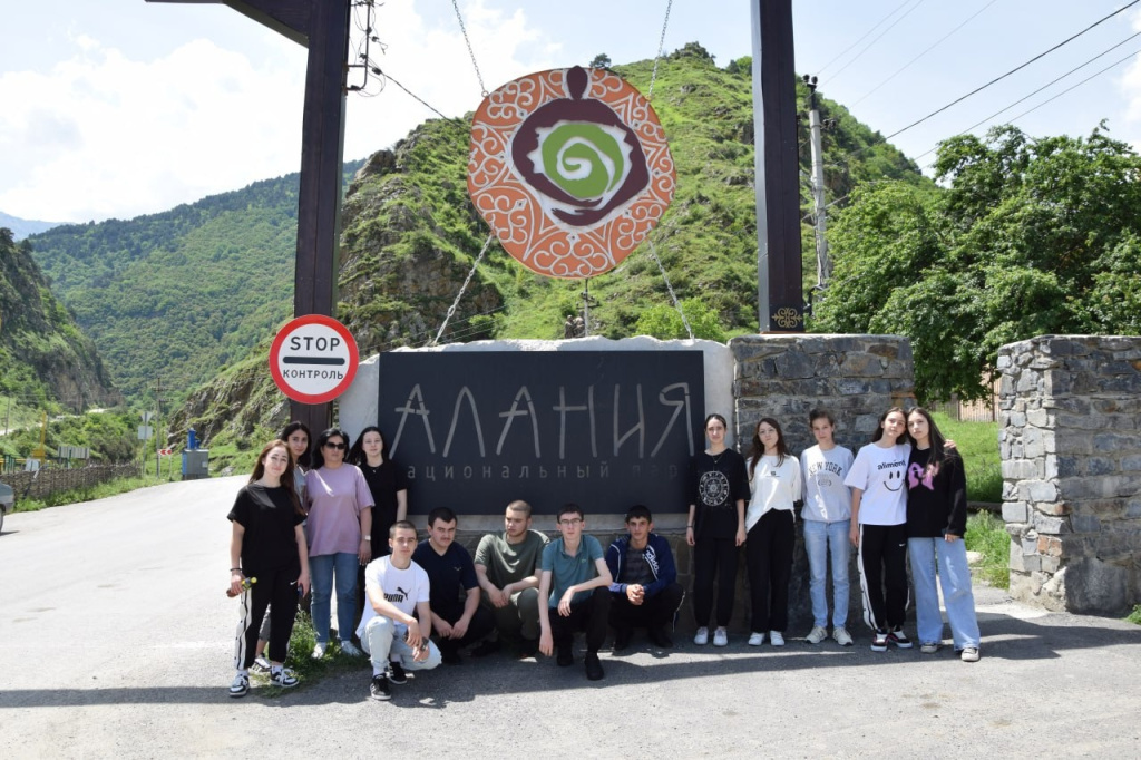 Субботник на заповедных территориях провели накануне Дня эколога волонтеры Северной Осетии – Алании.