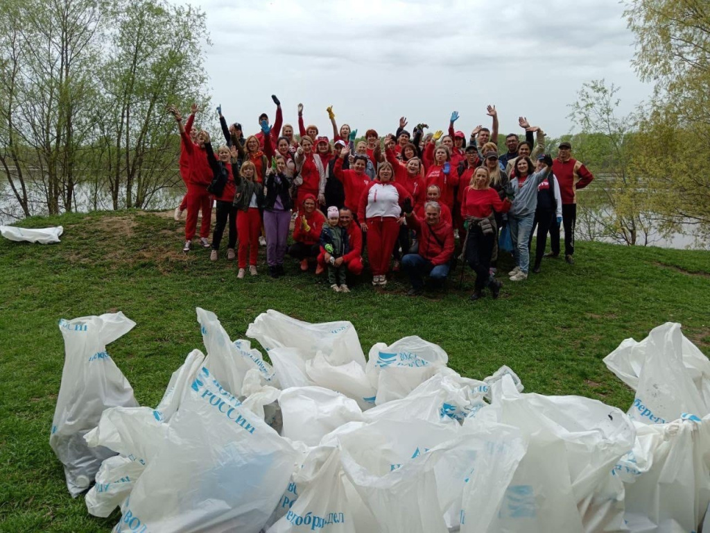 Крупный субботник прошел недавно в Республике Башкортостан на берегах реки Белой.