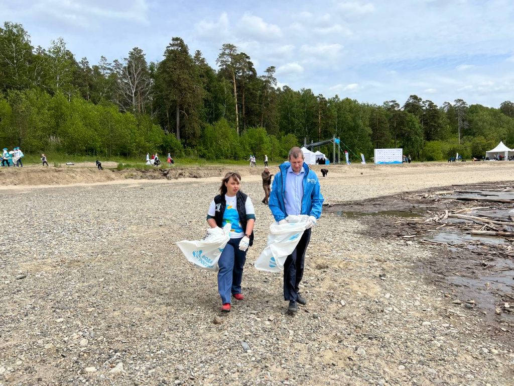 Новосибирск отметил День эколога проведением акции «Вода России»