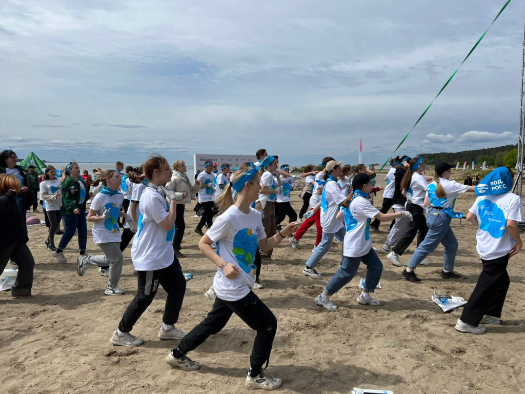 Новосибирск отметил День эколога проведением акции «Вода России»