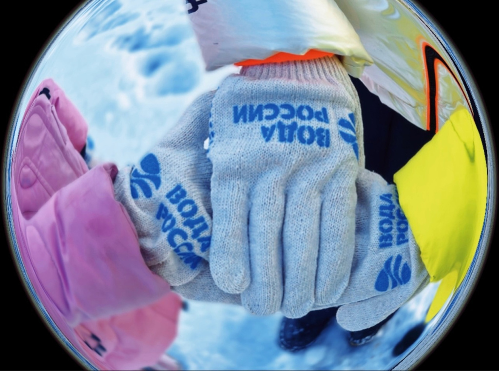 Призер конкурса «Общий сбор» со своей семьей очистила территорию каскада прудов на Белгородчине