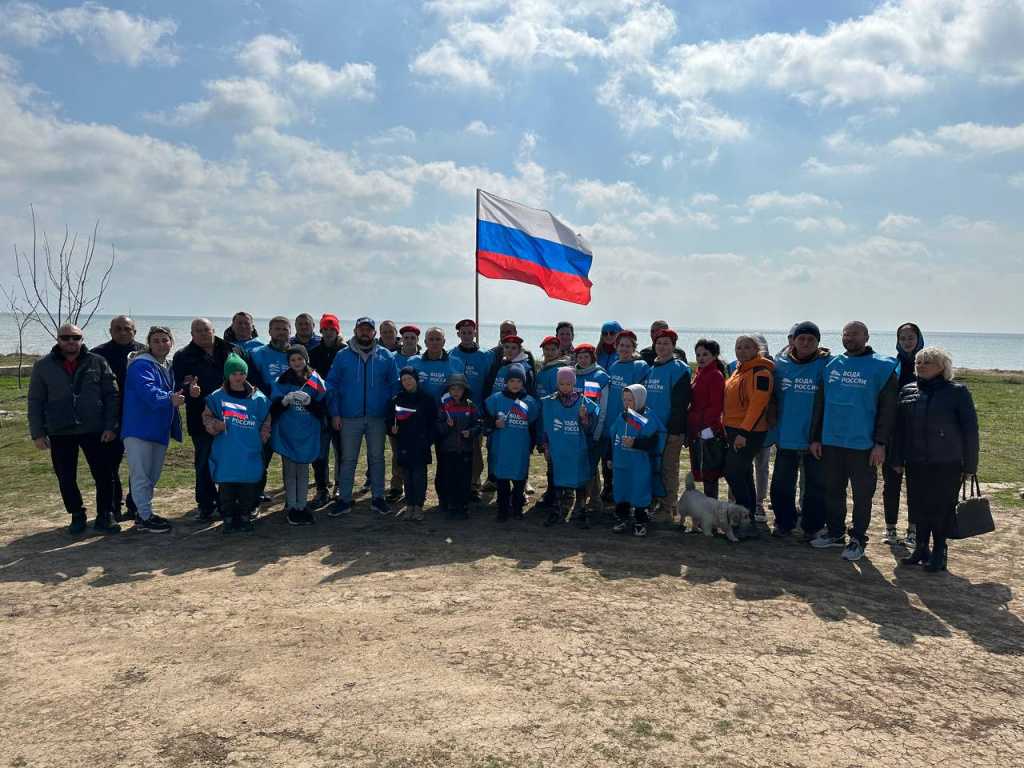 В День водных ресурсов волонтеры Херсонской области очистили берег Черного моря В День водных ресурсов волонтеры Херсонской области очистили берег Черного моря