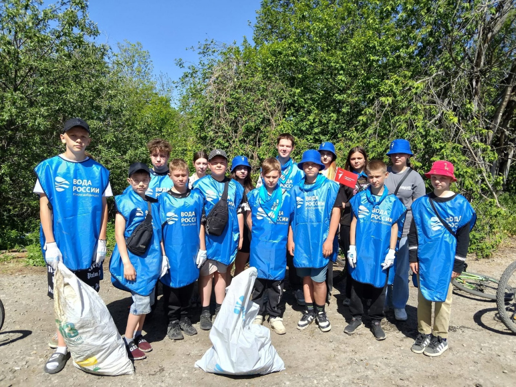 Экоактивисты «Движения первых» Кузнецкого района Пензенской области совместили субботник в рамках нашей акции с велопробегом.