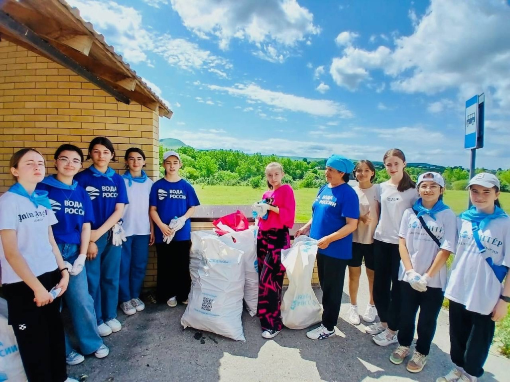 Волонтеры Карачаево-Черкессии собрали более 500 тонн мусора с побережий водоемов республики