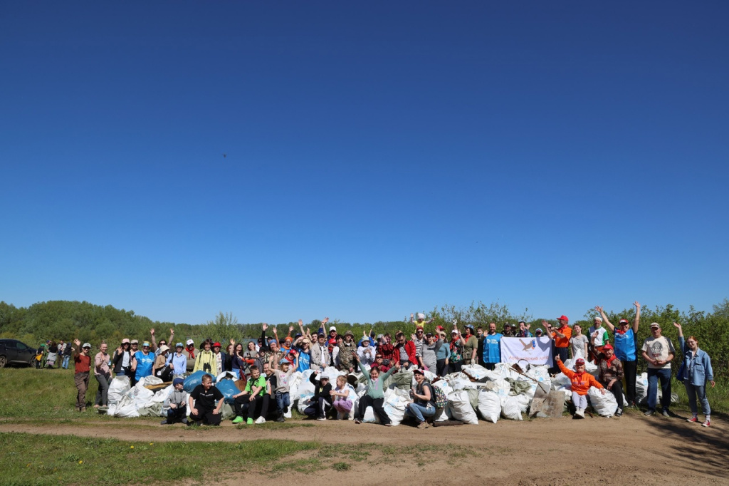 Акция «Вода России» прошла на Артемовских лугах