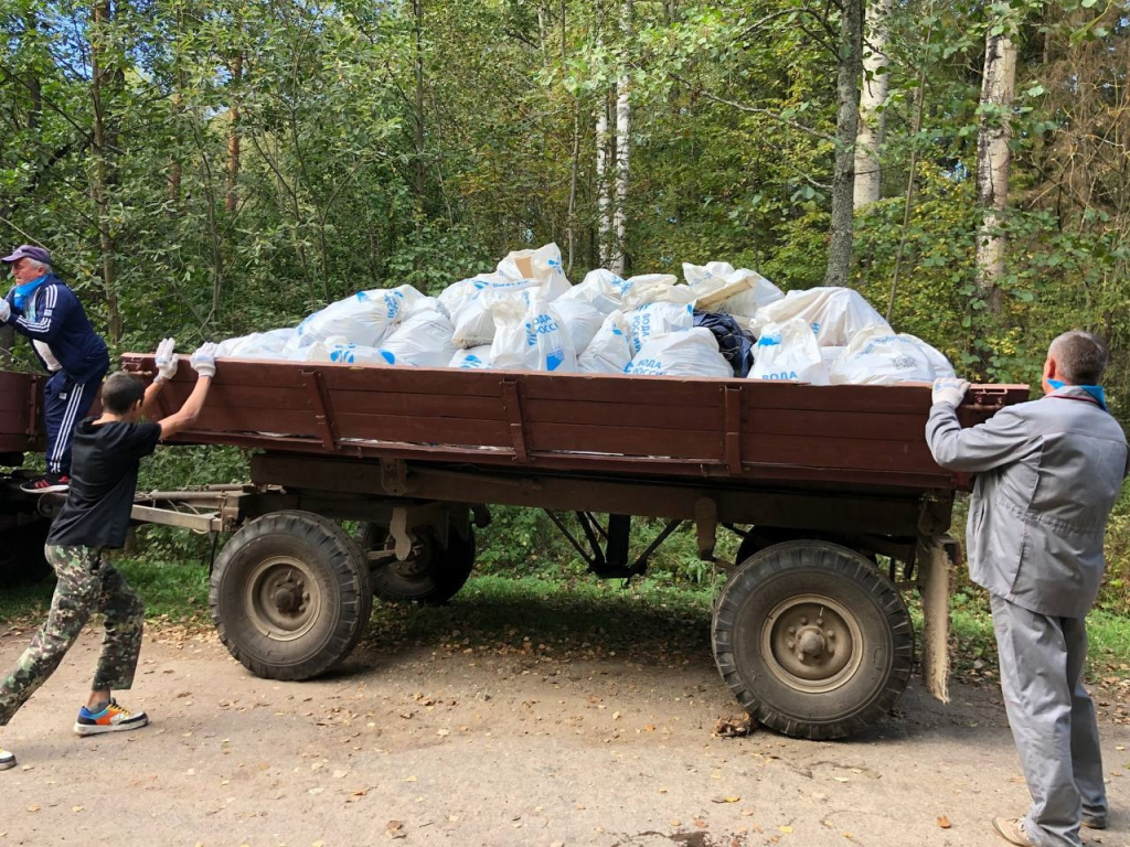 Больше 100 человек участвовало в субботнике в Иваново Больше 100 человек участвовало в субботнике в Иваново